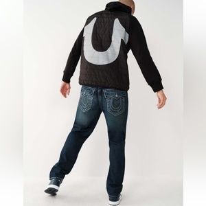 HORSESHOE PUFFER JACKET